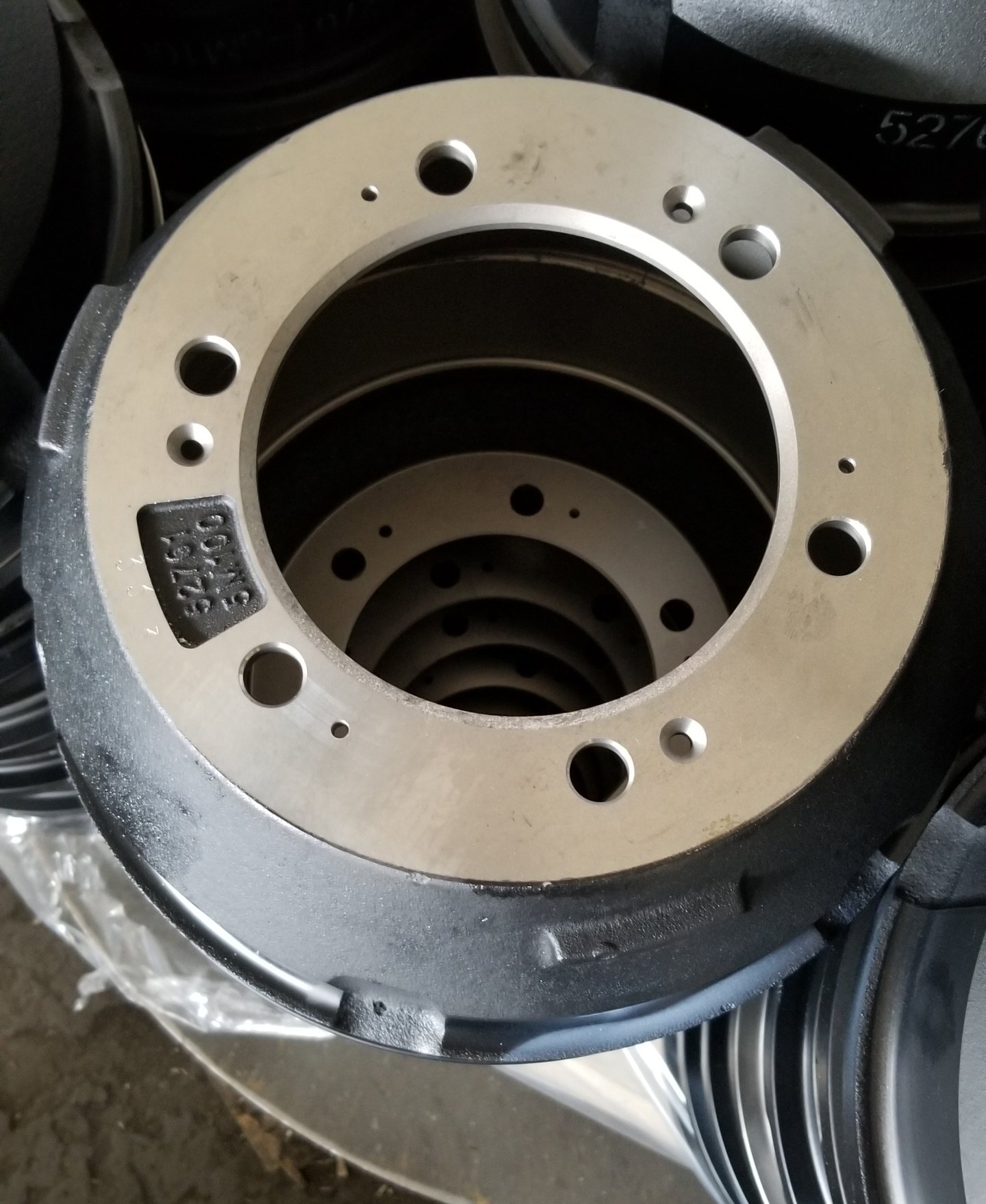 BRAKE DRUM 52761-5M100 - Hyundai Mighty truck parts
