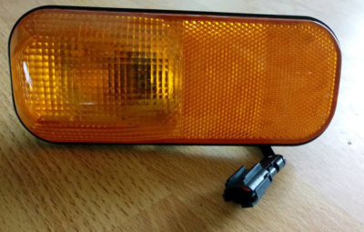 SIDE LAMP 92304-5H000 - Hyundai Mighty truck parts