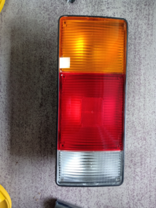 REAR COMBINATION LAMP 92402-7A100 - Hyundai Mighty truck parts